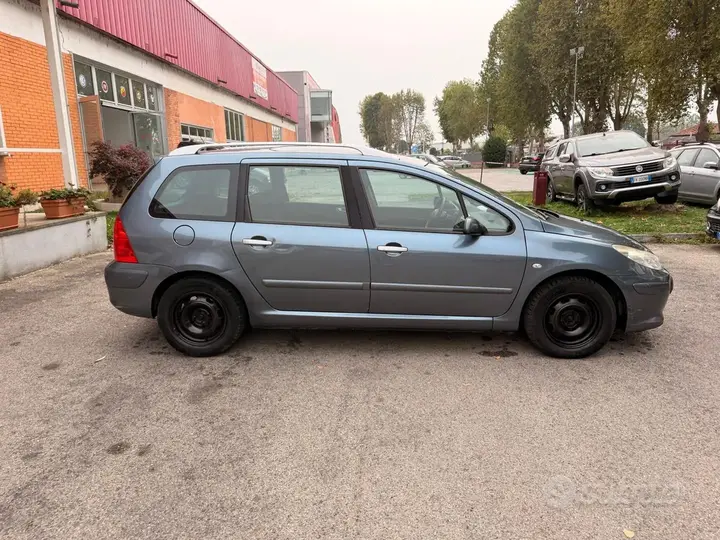 Peugeot 307 2006 photo 2