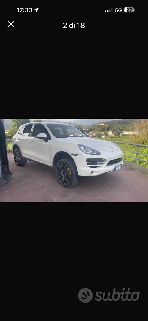 Porsche Cayenne 2011 photo 2