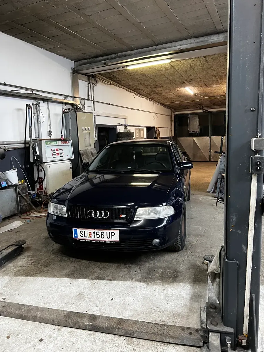 Audi A4 2000 photo 3