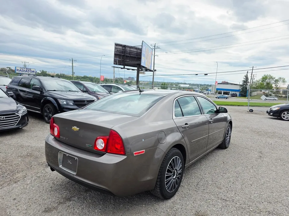 Chevrolet Malibu 2011 photo 4