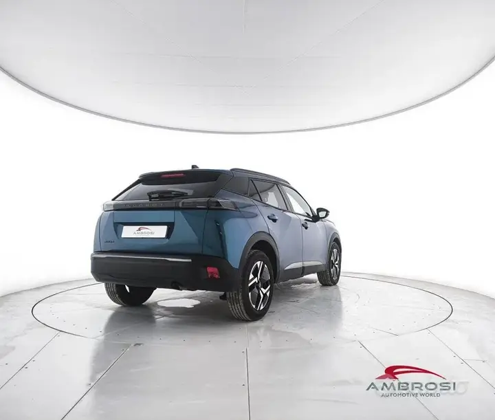 Peugeot 2008 2025 photo 3