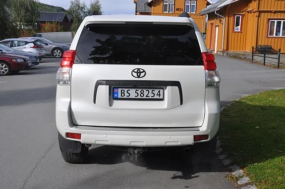 Toyota Land Cruiser 2012 photo 4