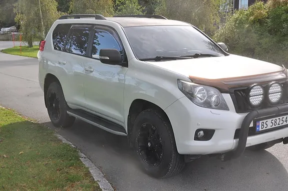 Toyota Land Cruiser 2012 photo 2