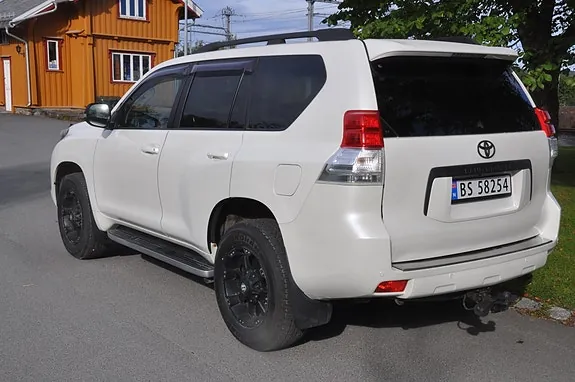 Toyota Land Cruiser 2012 photo 5