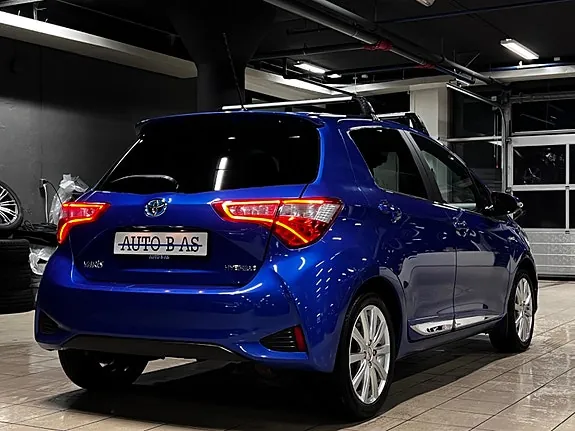 Toyota Yaris 2017 photo 5