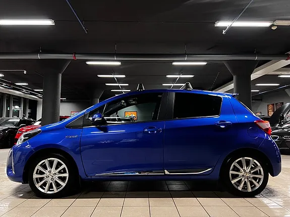 Toyota Yaris 2017 photo 2