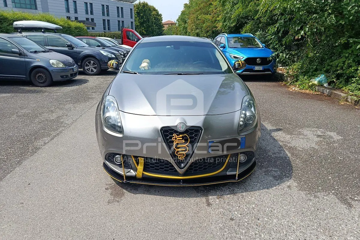 Alfa Romeo Giulietta 2017 photo 2