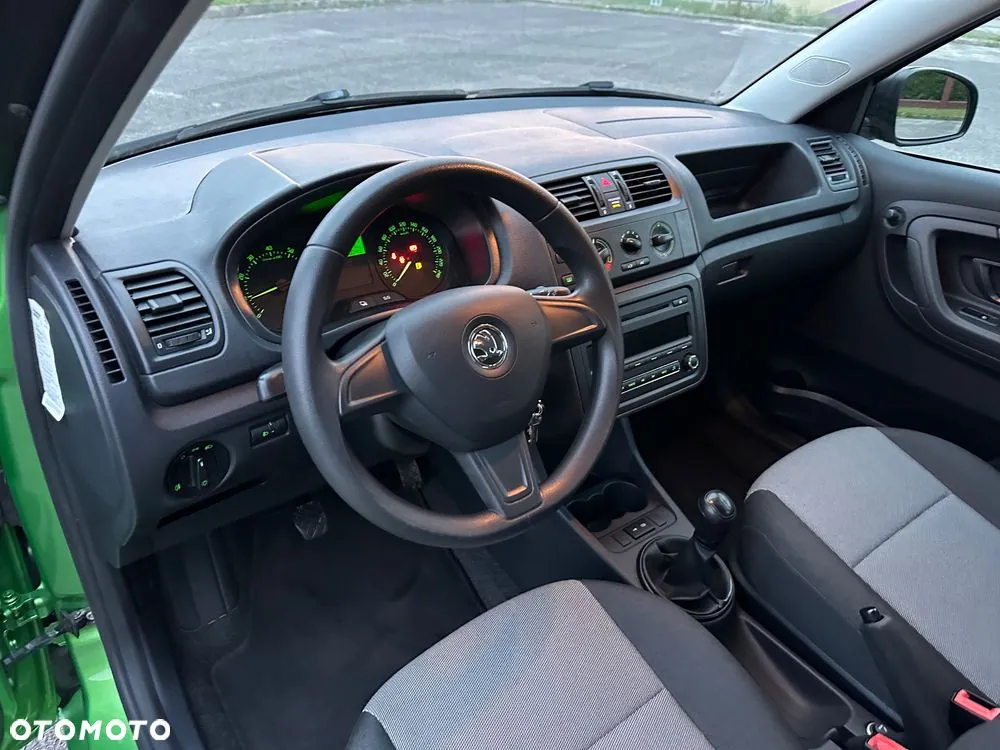 Skoda Fabia 2014 photo 5
