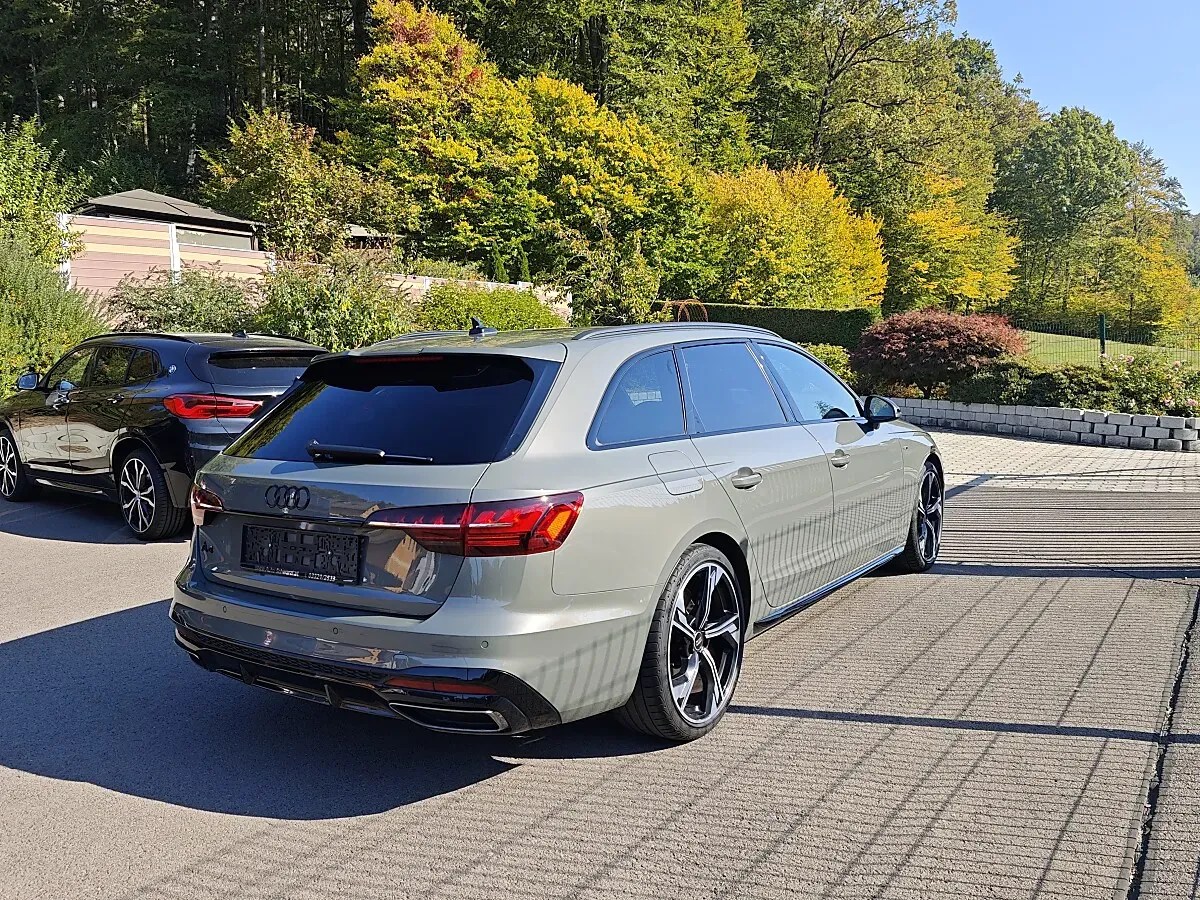 Audi A4 2023 photo 3