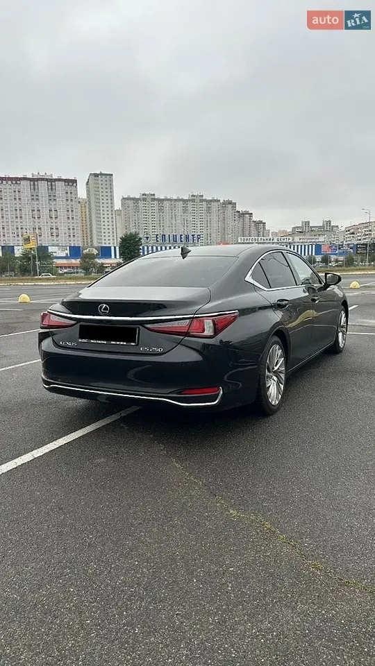 Lexus Es 2019 photo 3
