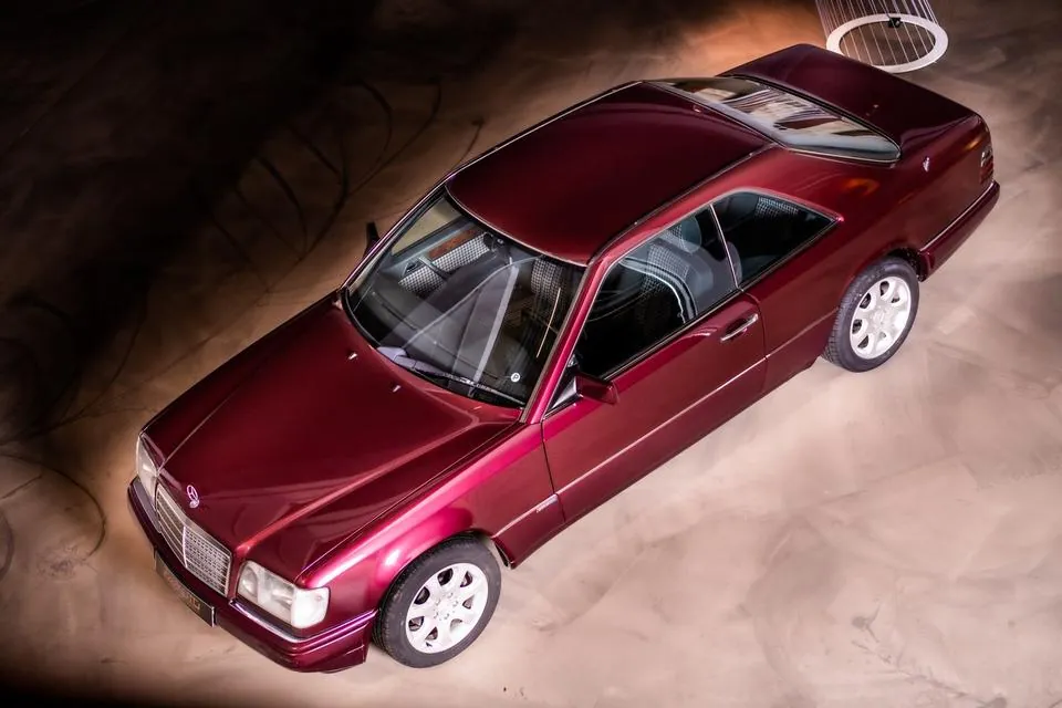 Mercedes-Benz E 220 Coupé