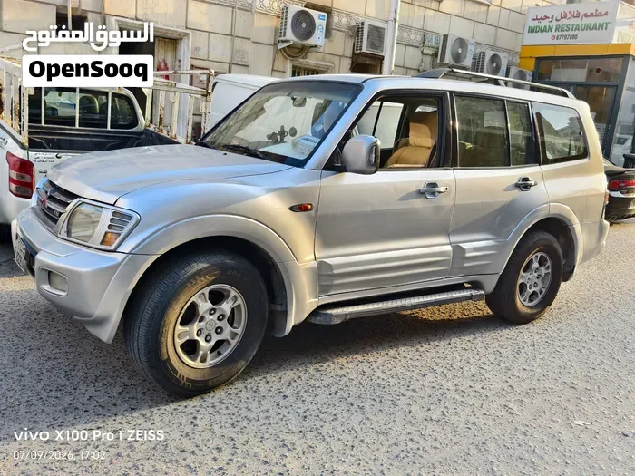 Mitsubishi Pajero 2002 photo 2