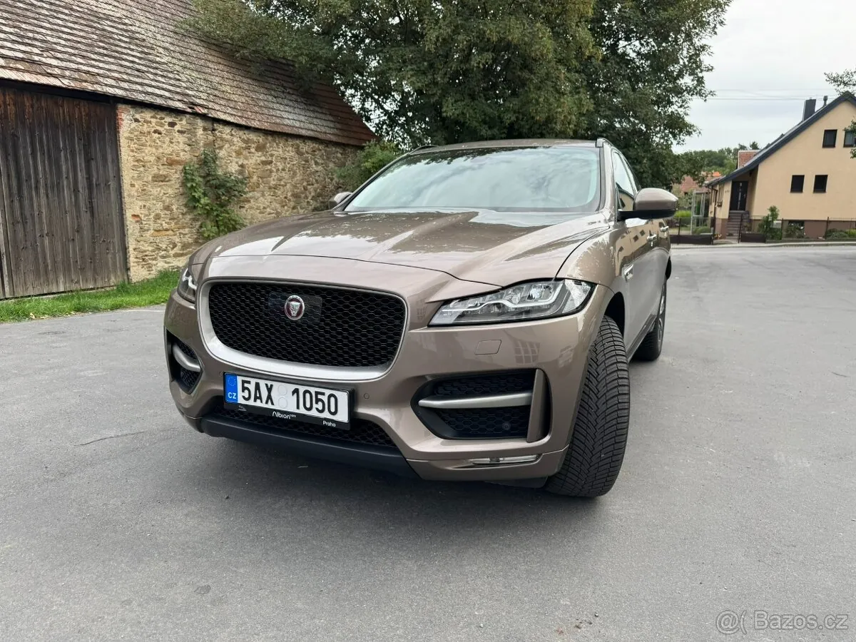 Jaguar F-Pace