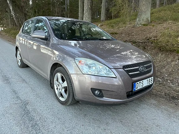 Kia Ceed 2007 photo 3