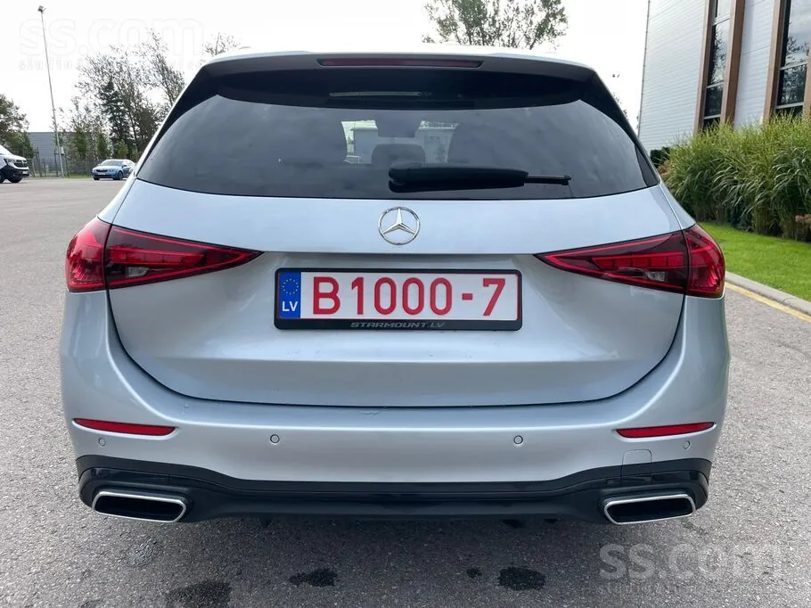 Mercedes-Benz C200 2022 photo 3