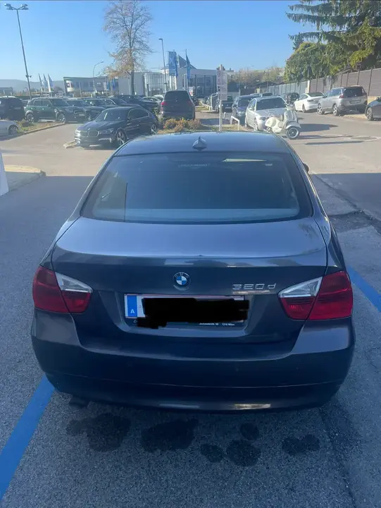 BMW 320D 2005 photo 2