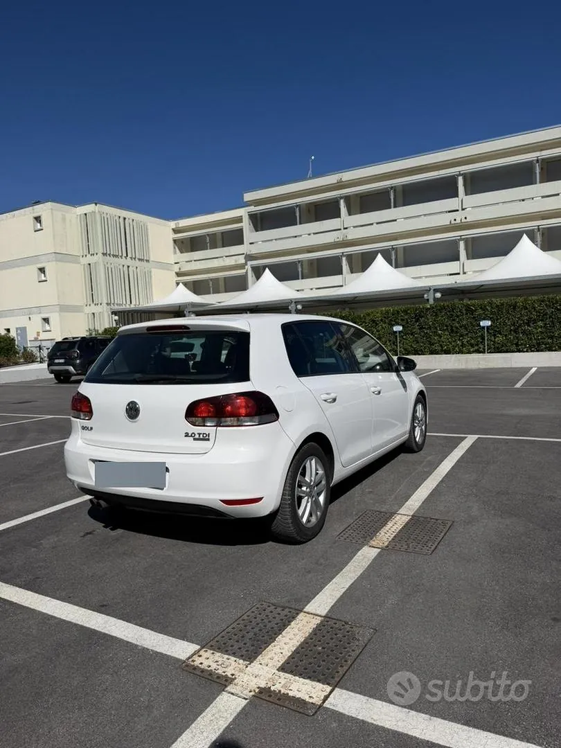 Volkswagen Golf 2009 photo 2