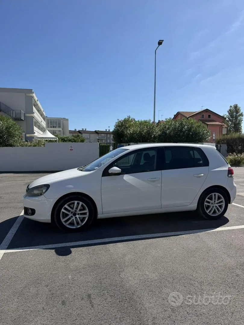Volkswagen Golf 2009 photo 3