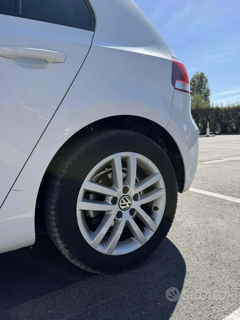 Volkswagen Golf 2009 photo 4