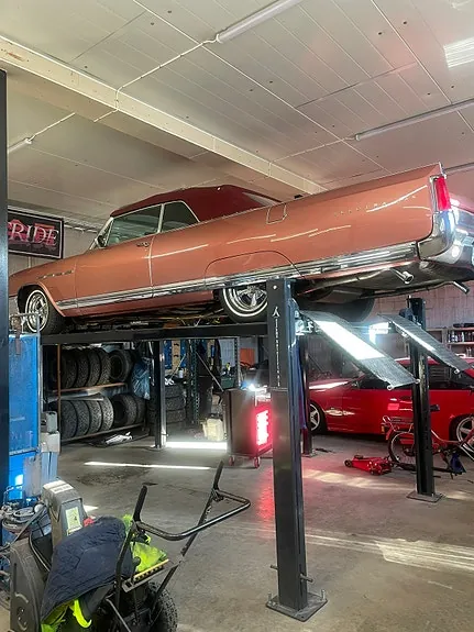 Buick Electra 225 1964 photo 4