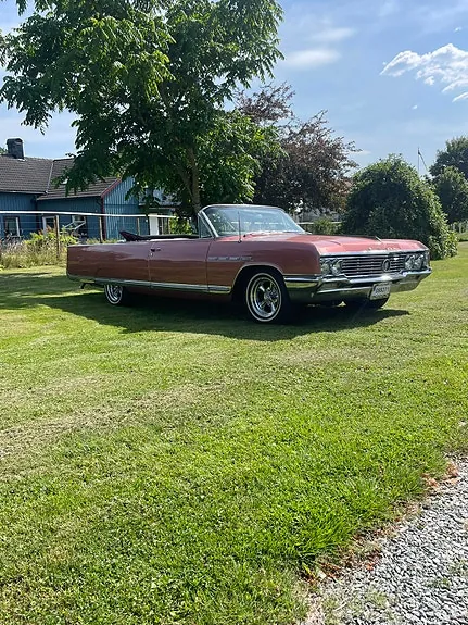 Buick Electra 225 1964 photo 2