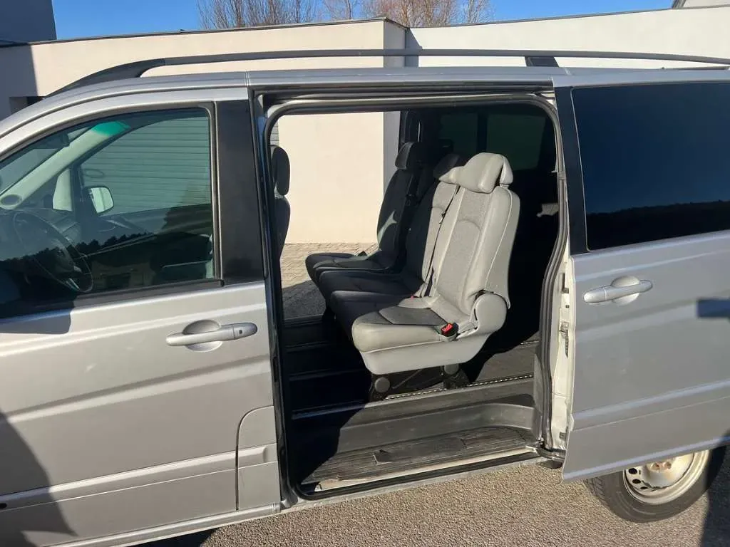 Mercedes-Benz Viano 2013 photo 2