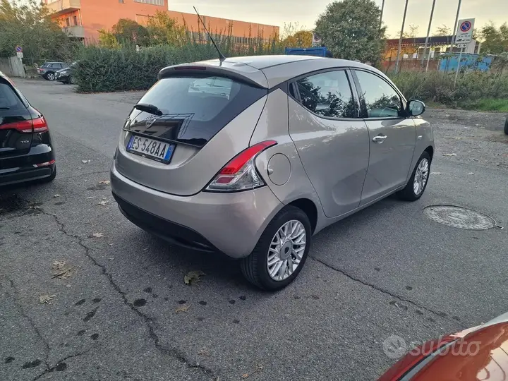Lancia Ypsilon 2013 photo 4