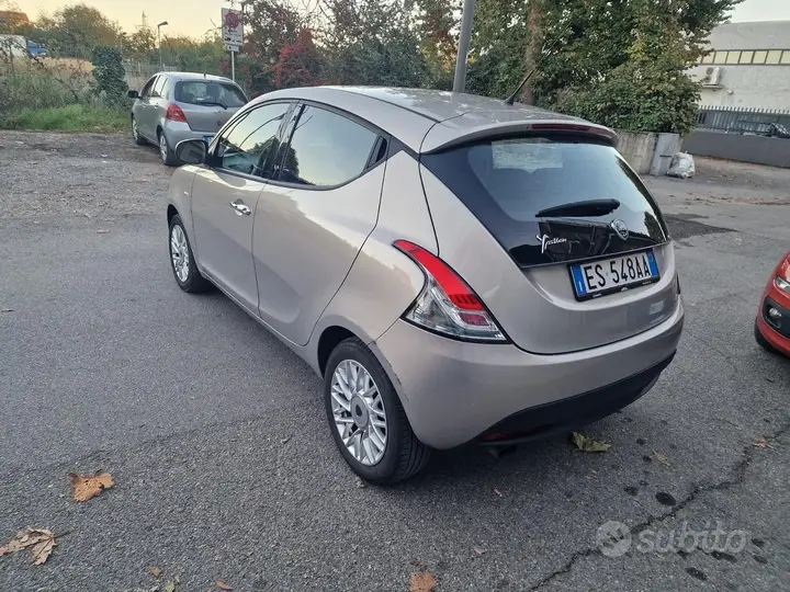 Lancia Ypsilon 2013 photo 3