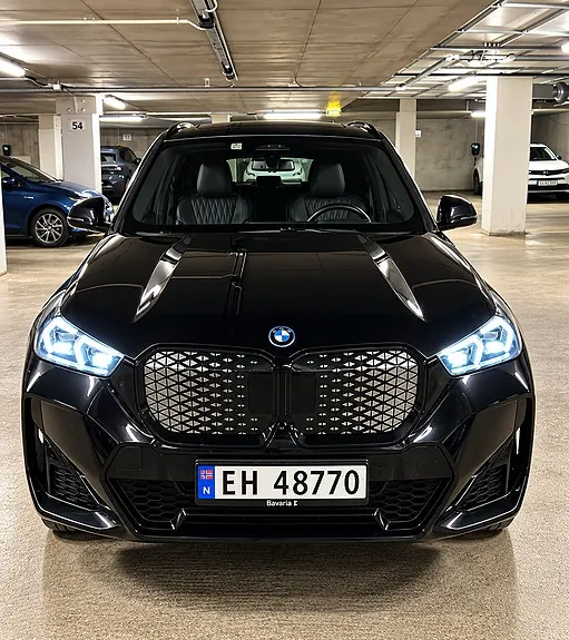 BMW Ix1 2024 photo 2