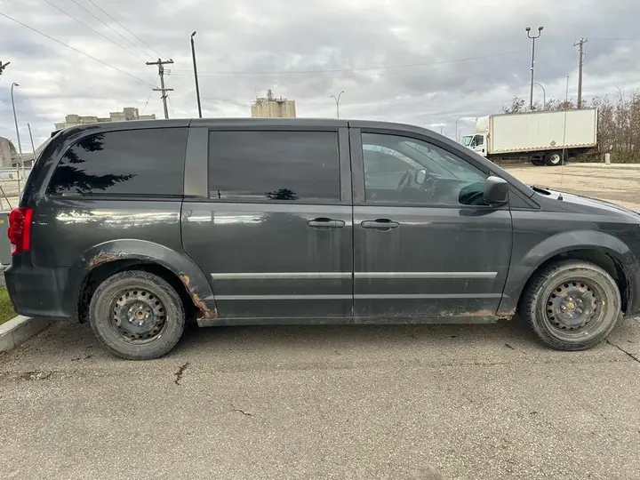 Dodge Grand Caravan 2012 photo 4