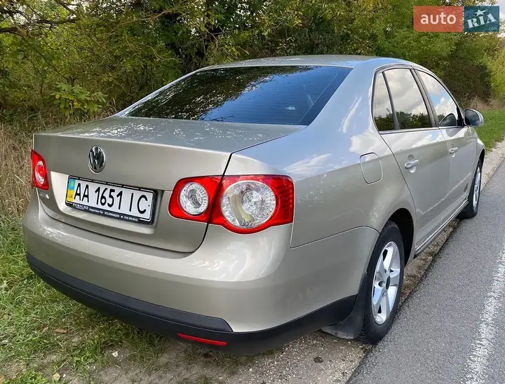 Volkswagen Jetta 2008 photo 4