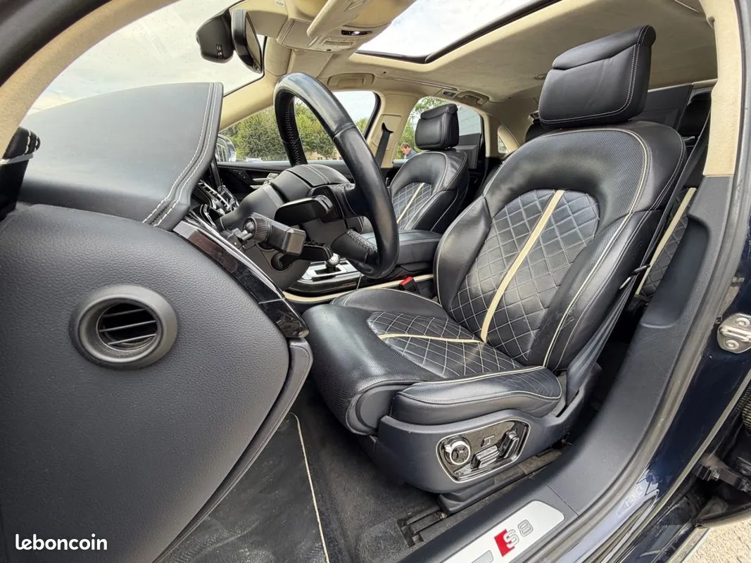 Audi S8 2013 photo 5