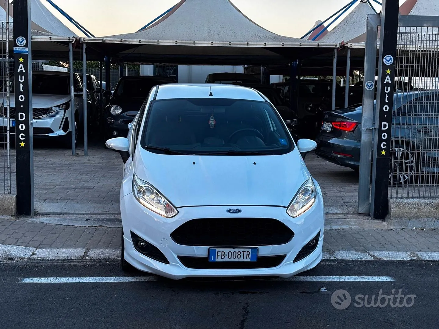 Ford Fiesta 2017 photo 2