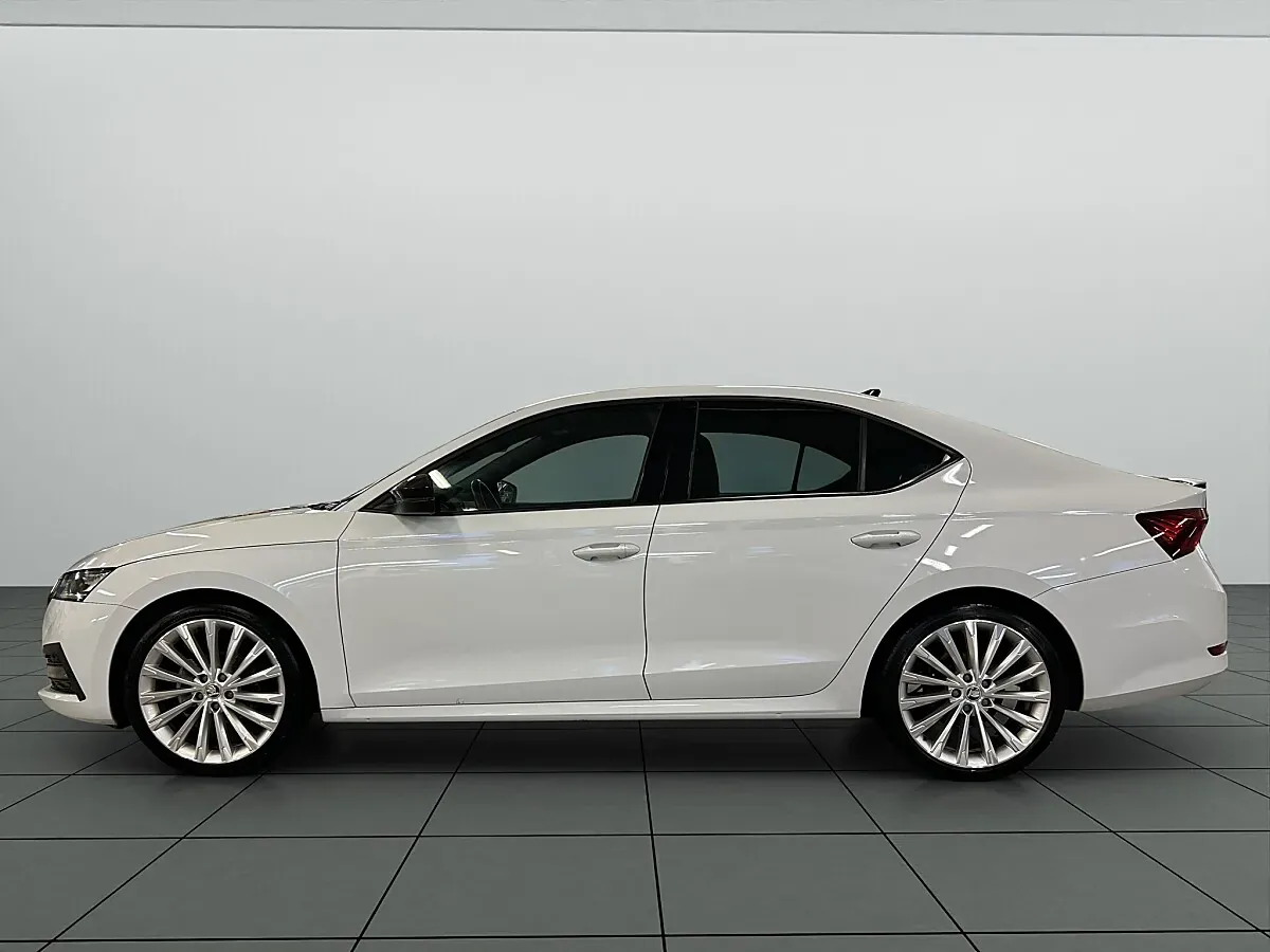 Skoda Octavia 2021 photo 3