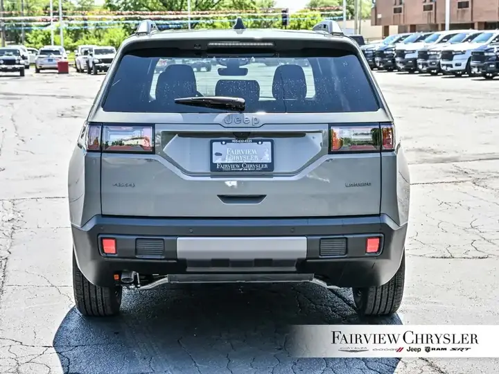 Jeep Cherokee 2026 photo 5