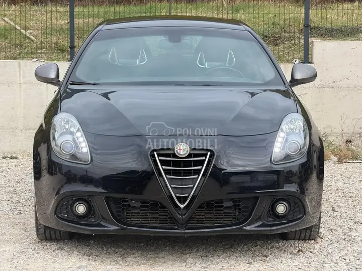 Alfa Romeo Giulietta 2015 photo 3