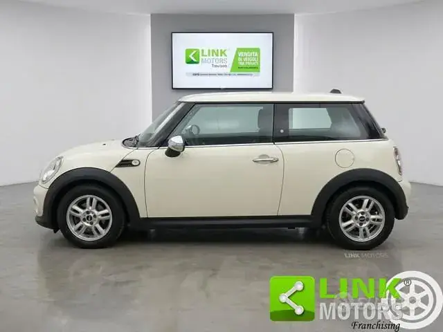 Mini One 2012 photo 2
