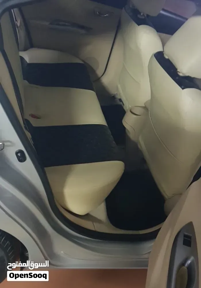 Toyota Yaris 2014 photo 4