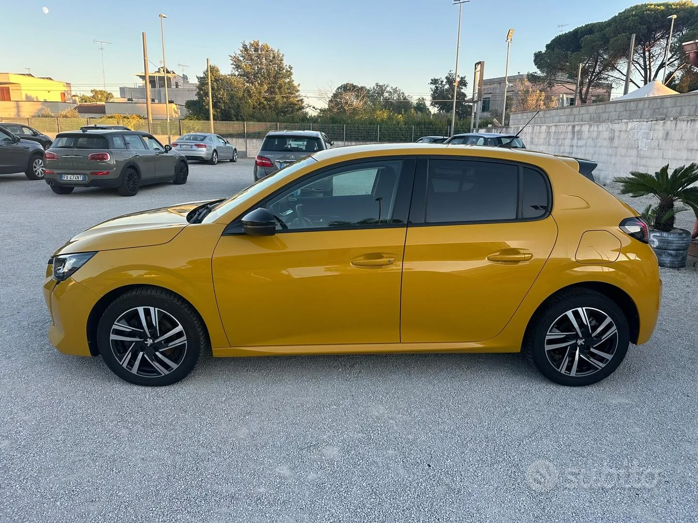 Peugeot 208 2022 photo 4