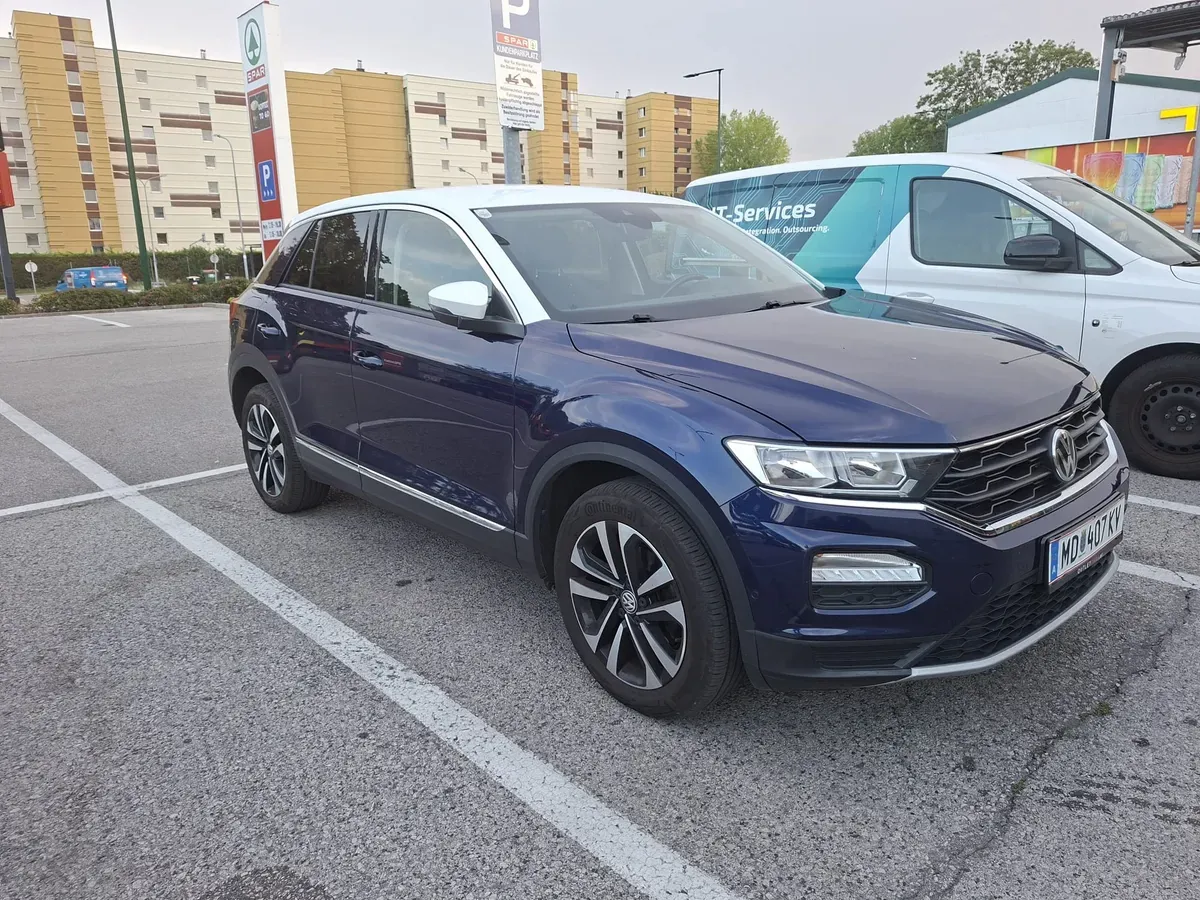 Volkswagen T-Roc 2019 photo 2