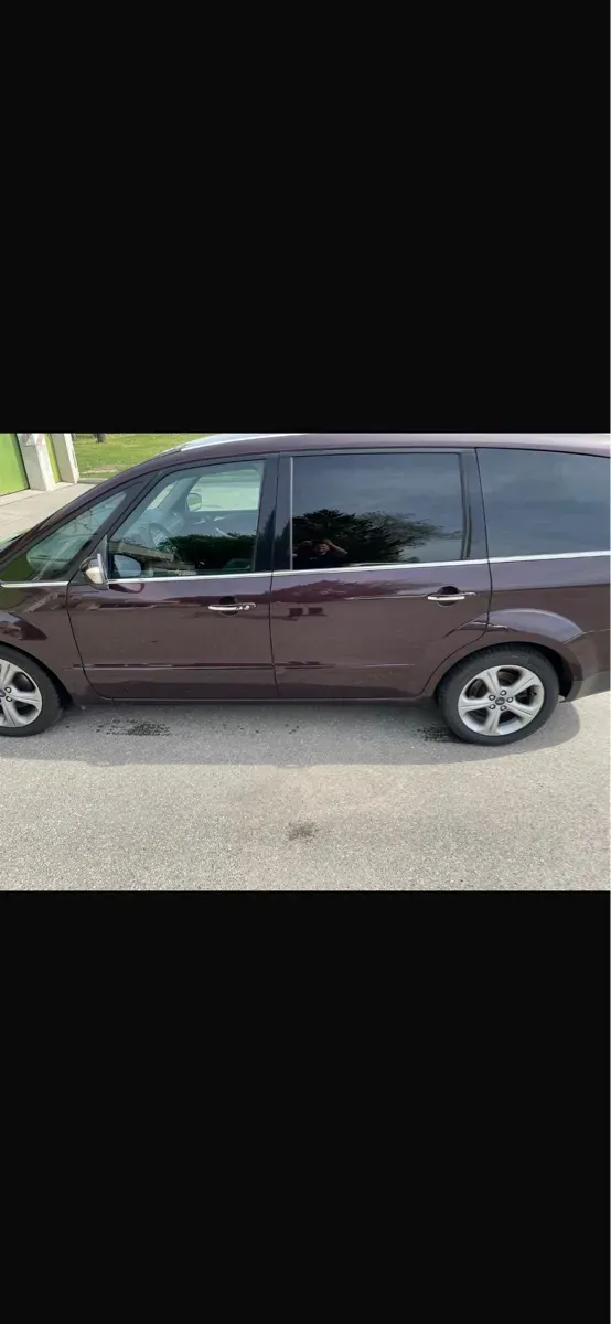Ford Galaxy 2009 photo 2