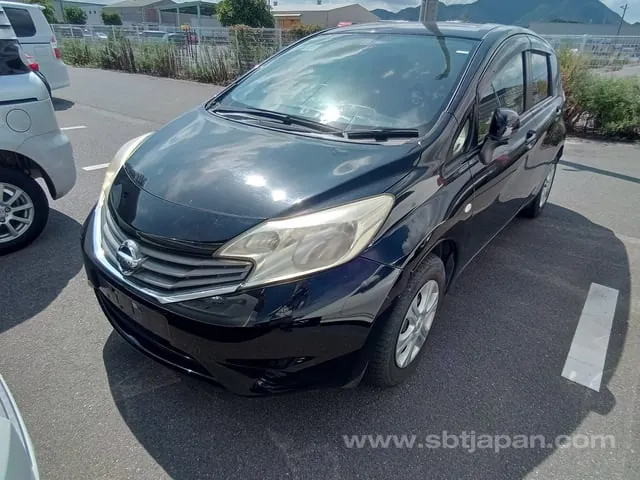 Nissan Note X 2013 photo 2