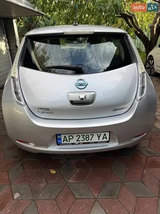 Nissan Leaf 2013 photo 4