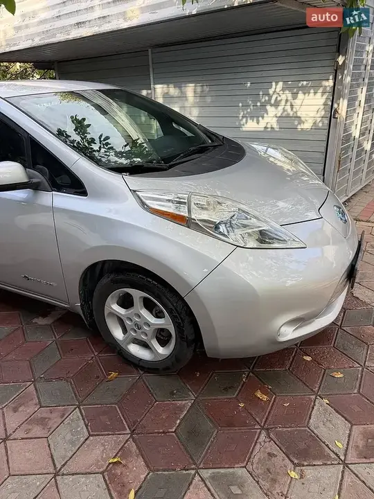 Nissan Leaf 2013 photo 3