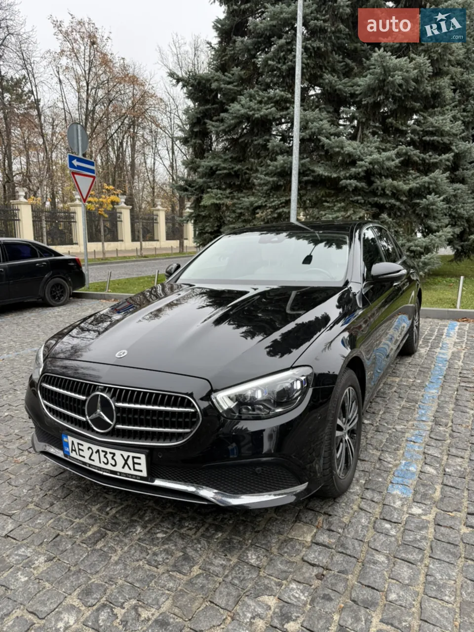 Mercedes-Benz E-Class 2023 photo 2