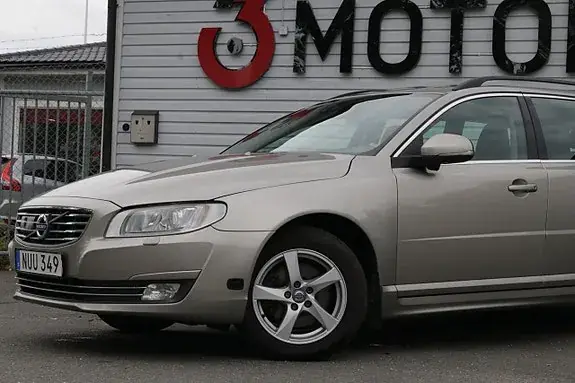 Volvo V70 2016 photo 2