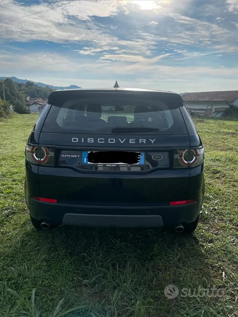 Land Rover Discovery Sport 2018 photo 4