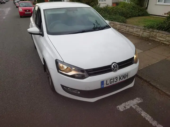 Volkswagen Polo 2013 photo 2