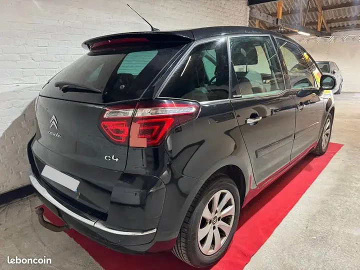Citroen C4 Picasso 2011 photo 3