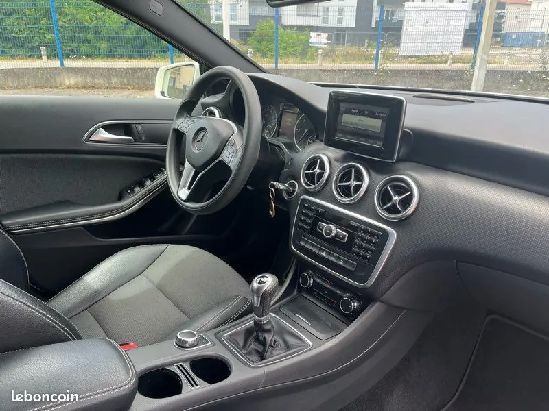 Mercedes-Benz A-Class 2014 photo 3